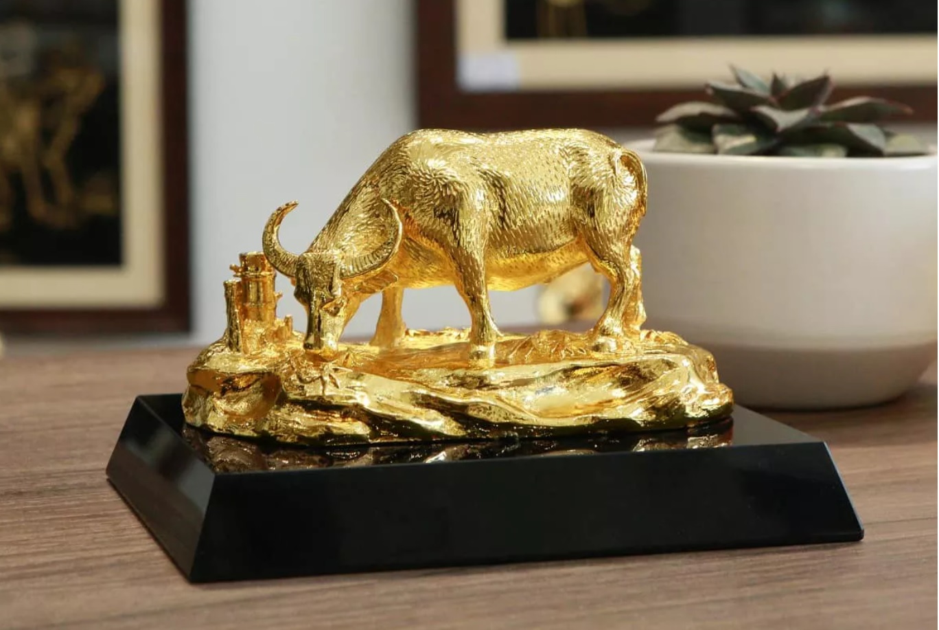 Vật phẩm phong thuỷ Tân Sửu 1961